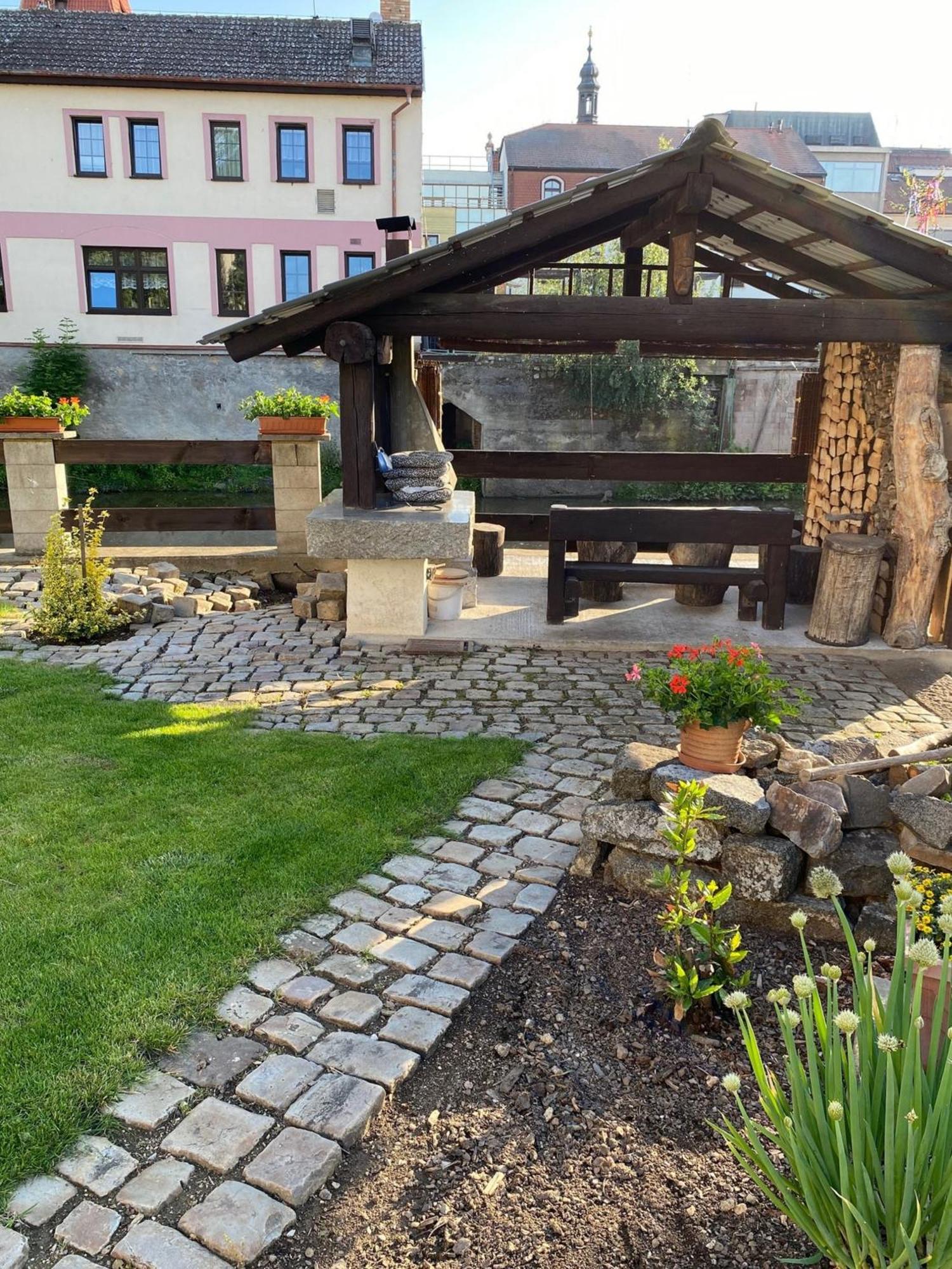 Apartman Na Ostrove Beroun Бероун Екстер'єр фото